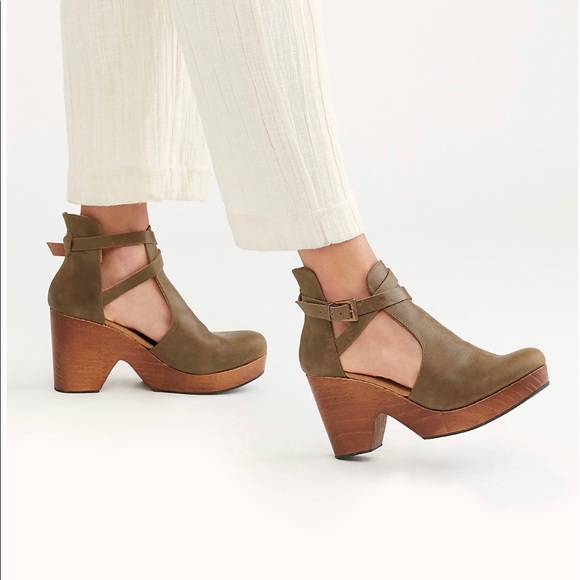 New Free People Cedar Clog Sandal